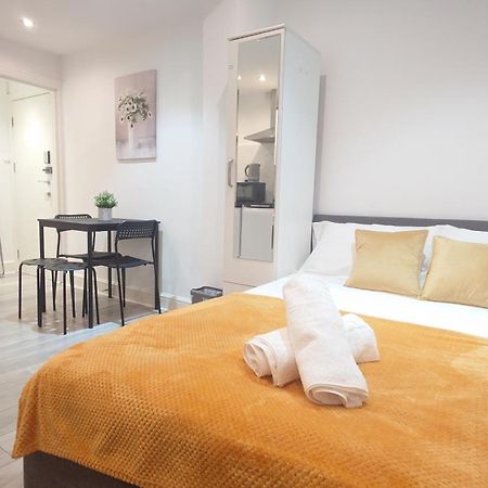 Comfort Camden Studio Apartments Londra Exterior foto
