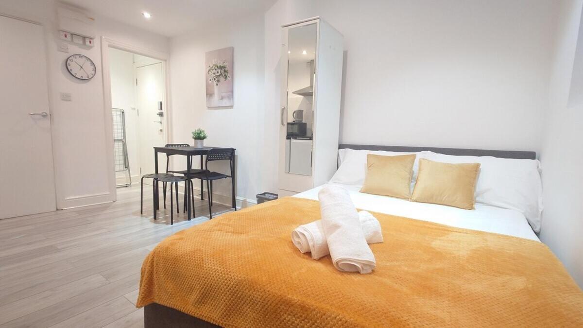 Comfort Camden Studio Apartments Londra Cameră foto