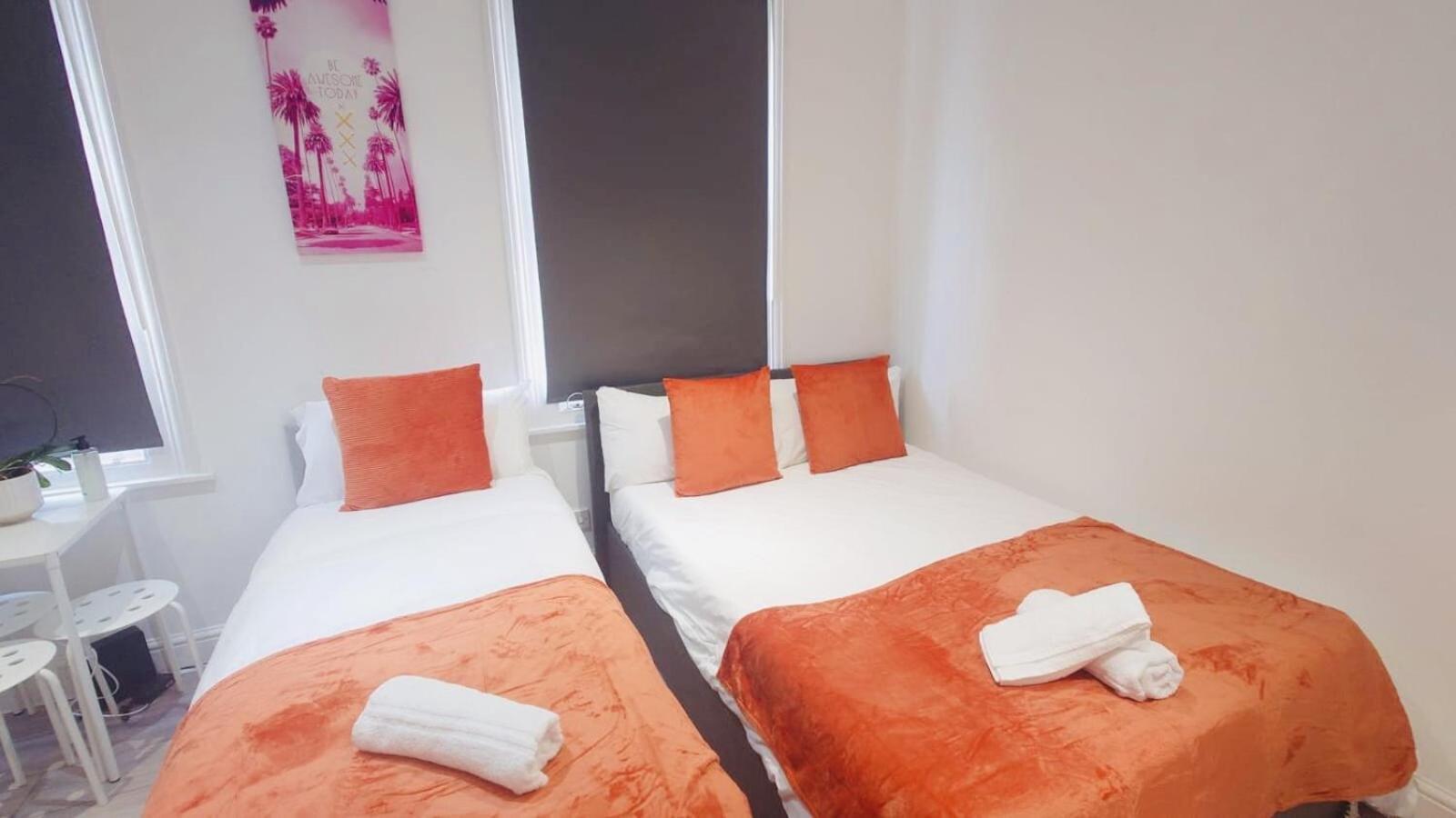 Comfort Camden Studio Apartments Londra Exterior foto